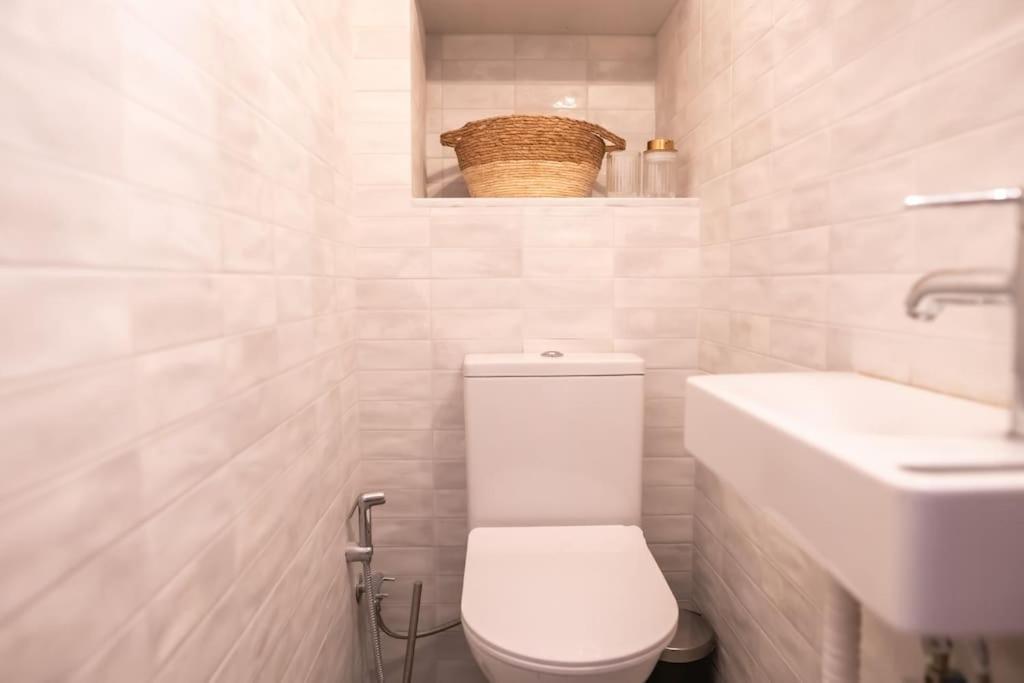 레팀노 Olvia A Breath Away From Old Town Center 아파트 외부 사진